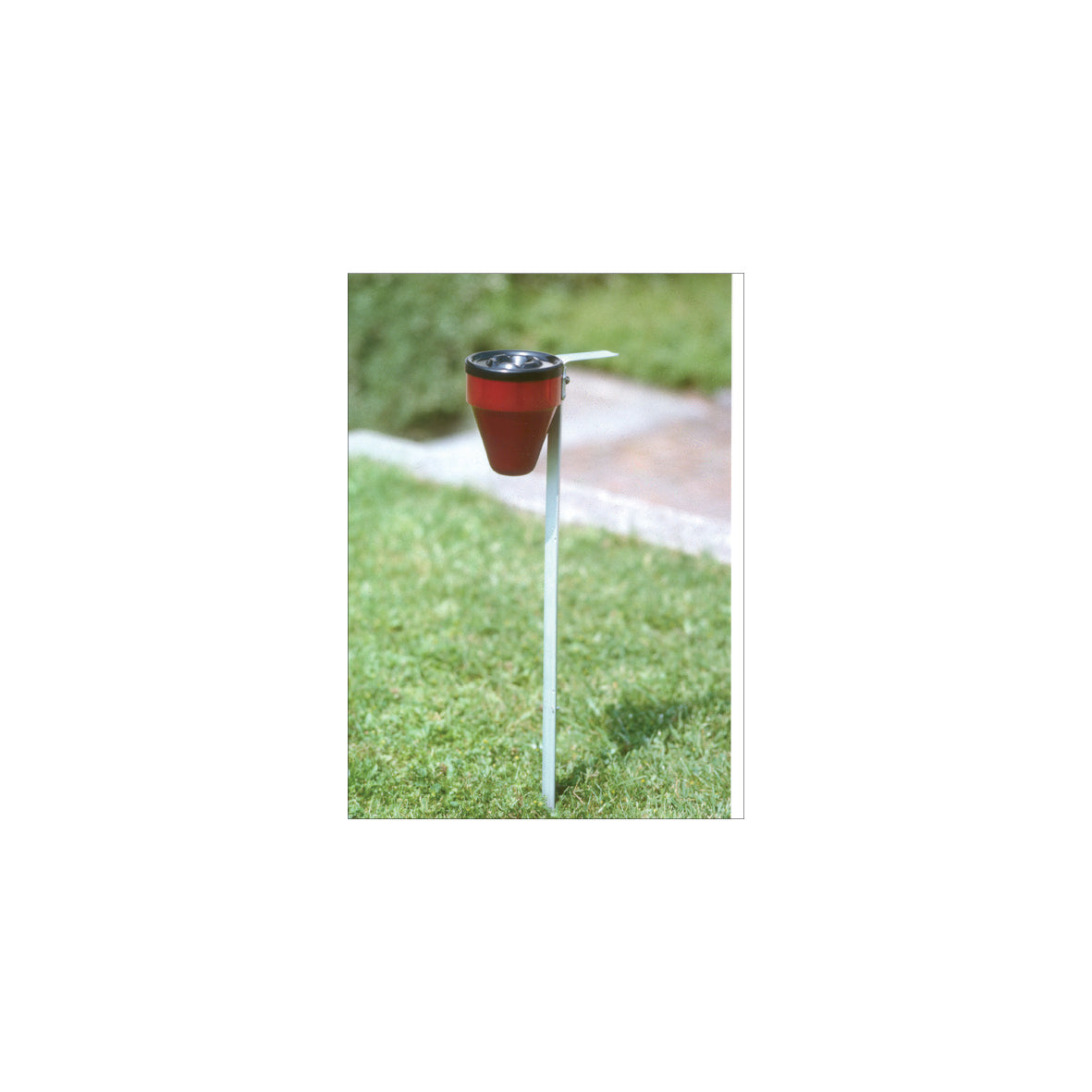 Aschenbecher Alu, Deckel rot zu Rasenaschenbecher 357204, VE 10 Stk.